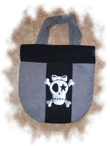 Totenkopftasche.jpg
